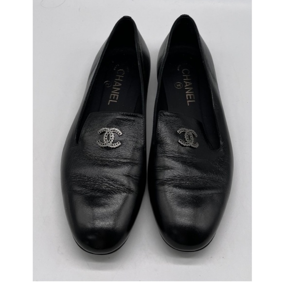 CHANEL Black Smooth Leather Loafer Flat w/ CC Interlocking Logo sz 39C - Picture 1 of 6